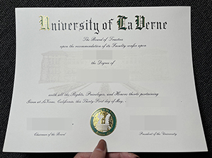 拉文大学文凭-1